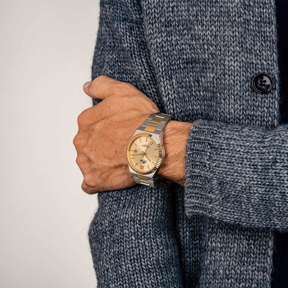 V5HE32D830249626FCDD126B21518E0FE56R3168580P2