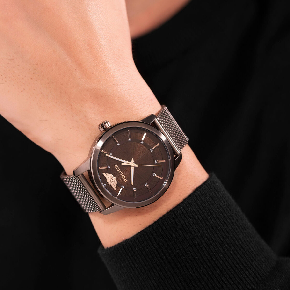 V2H3839D3BD376E474F1727214B77432D90R7111896P6