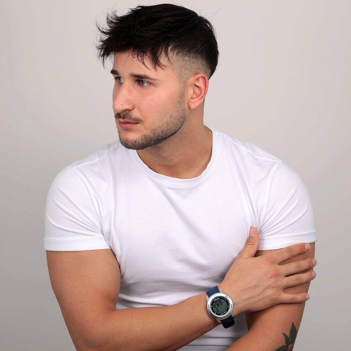 V3H6397E870EAA66159790036B0F980999BR7045389P7