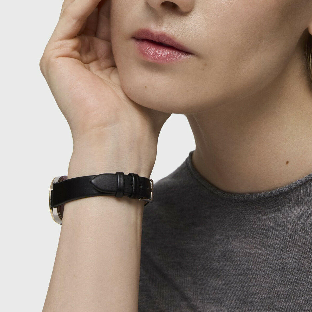 V6H61A8E6A37597675740E41881A3EB0A42R4954993P5